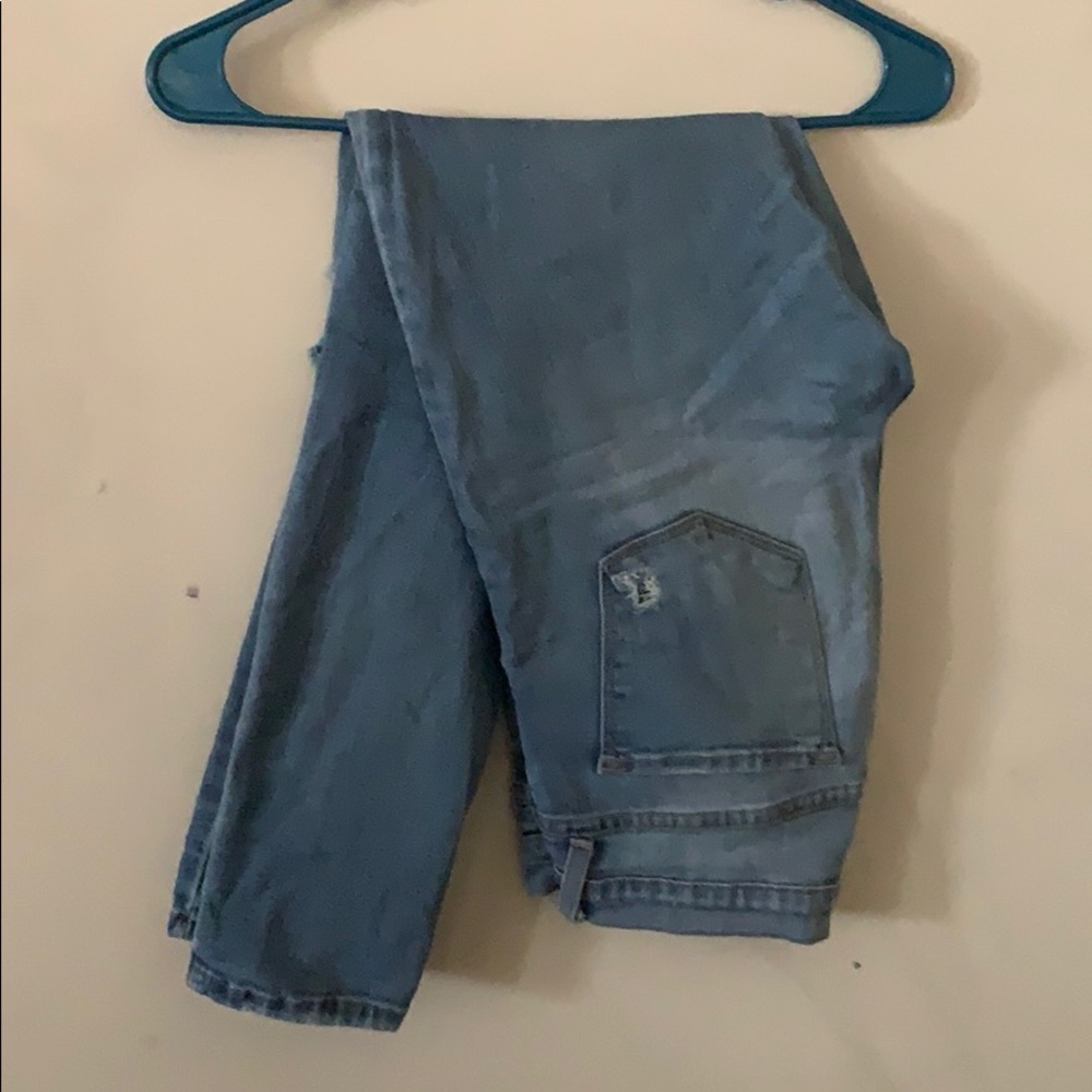 Flying Monkey 26 Skinny Jeans w/Rips in Knees